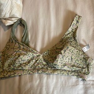 Lululemon Waterside Bikini Top XL